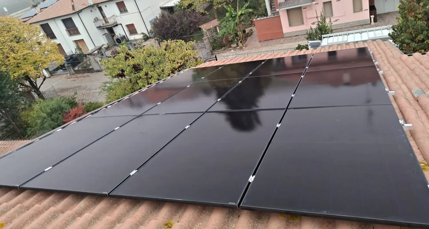 cliente-soddisfatto-impianto-fotovoltaico-39 - Roberto P. - 6kWp con batteria 10kWh - Medicina (BO)-2